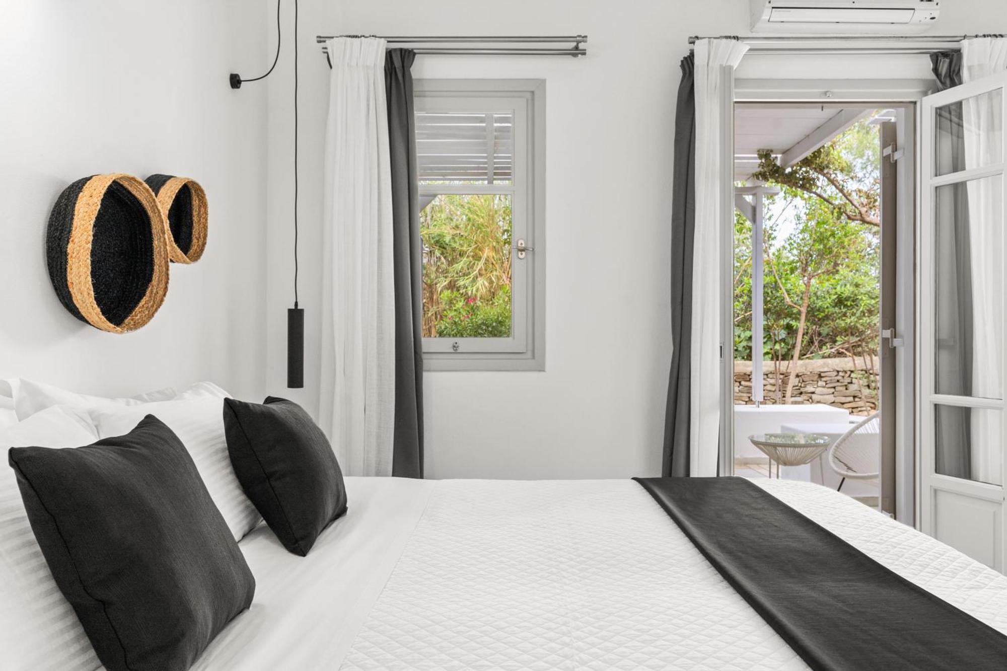Mr And Mrs White Paros Hotel Náousa Exterior foto